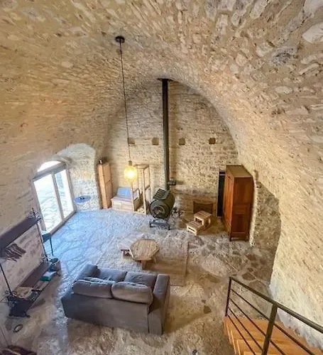 Casa de Férias Grande Grange Atypique Proche Des Gorges Du Tarn *