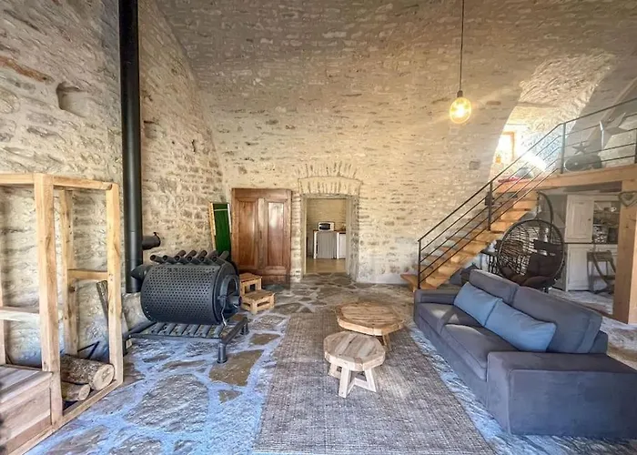 Grande Grange Atypique Proche Des Gorges Du Tarn Vakantiehuis *